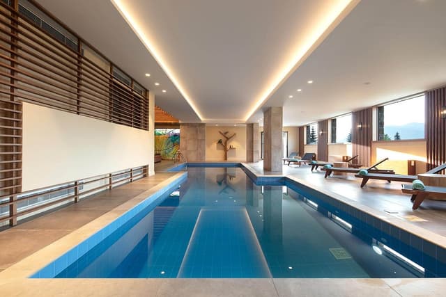 Indoor pool orizontes tzoumerkon Pramanta
